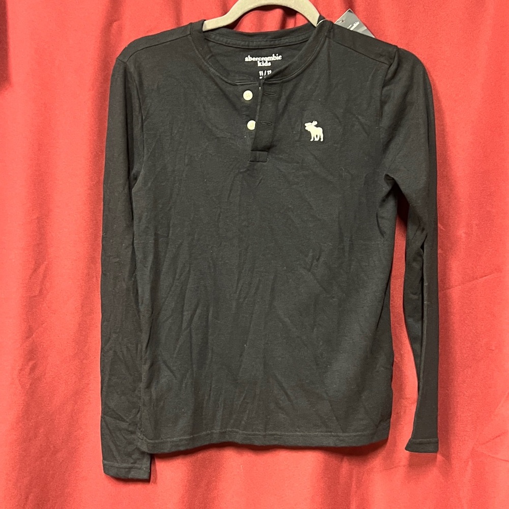 NWT- Boys Abercrombie & Fitch Black Long Sleeve Shirt, size 11/12.
